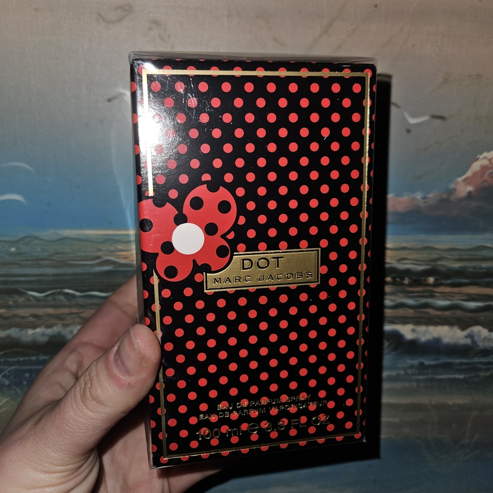 Marc Jacobs Dot